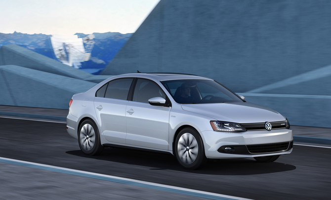 VW electrifies NAIAS with E-Bugster and Jetta Hybrid VW electrifies NAIAS with E-Bugster and Jetta Hybrid