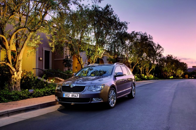 Skoda Superb Break 1.8I TSI DSG 7 Ambition Skoda Superb Break 1.8I TSI DSG 7 Ambition