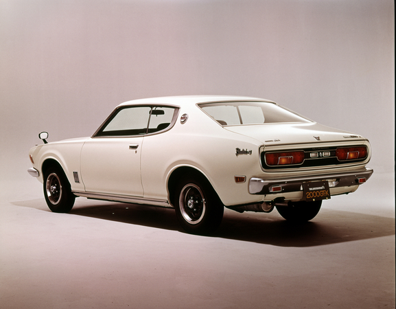 Nissan Bluebird U Hardtop 2000GT-X Nissan Bluebird U Hardtop 2000GT-X