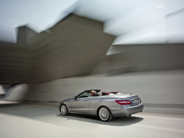 Mercedes-Benz E 350 CGI BlueEFFICIENCY Cabriolet Mercedes-Benz E 350 CGI BlueEFFICIENCY Cabriolet