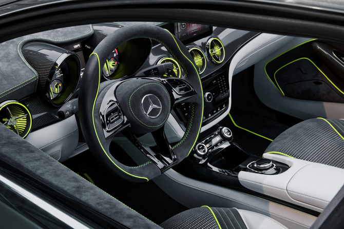 The interior is a mixture of leather, Alcantara and carbon fiber The interior is a mixture of leather, Alcantara and carbon fiber