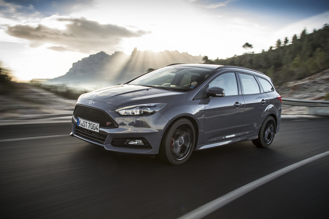 Ford Focus 2.0 TDCi 185 ST SW Ford Focus 2.0 TDCi 185 ST SW