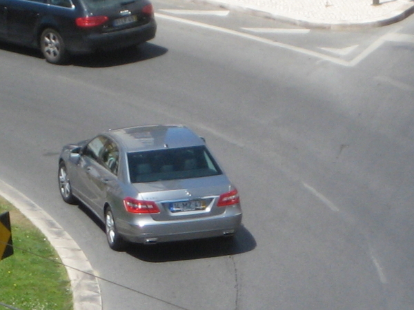 Mercedes-Benz E 200 CGI BlueEfficiency Elegance Mercedes-Benz E 200 CGI BlueEfficiency Elegance