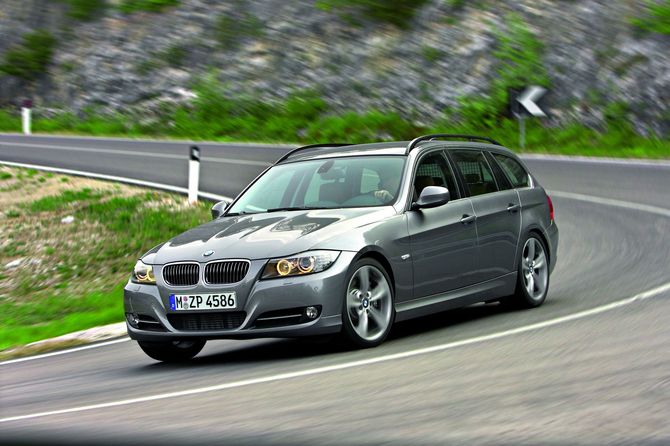 BMW 330i Touring Edition Sport xDrive Automatic BMW 330i Touring Edition Sport xDrive Automatic