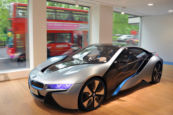 As BMW i Stores pretendem aproximar mais as pessoas da mobilidade elétrica As BMW i Stores pretendem aproximar mais as pessoas da mobilidade elétrica