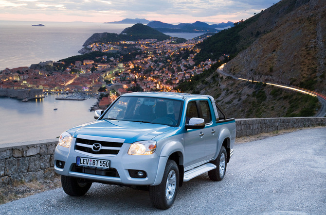 Mazda BT-50 Cabine Dupla 4x2 Active Mazda BT-50 Cabine Dupla 4x2 Active