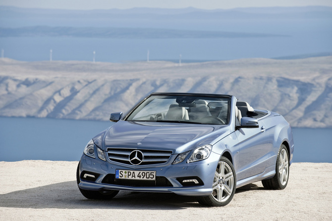 Mercedes-Benz E 200 CGI BlueEFFICIENCY Cabriolet Mercedes-Benz E 200 CGI BlueEFFICIENCY Cabriolet