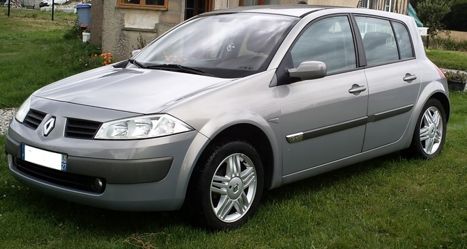 Renault Megane II Hatchback 1.9dCi 120 Renault Megane II Hatchback 1.9dCi 120