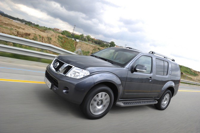 Nissan Pathfinder 2.5 dCi 190 Acenta Nissan Pathfinder 2.5 dCi 190 Acenta