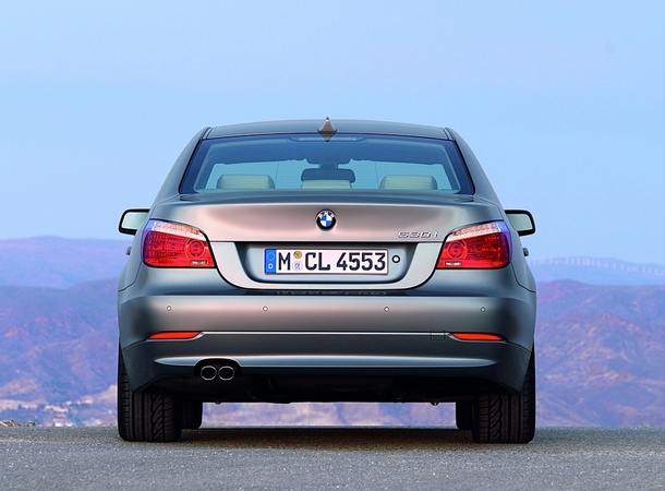BMW 530i xDrive (E60) BMW 530i xDrive (E60)
