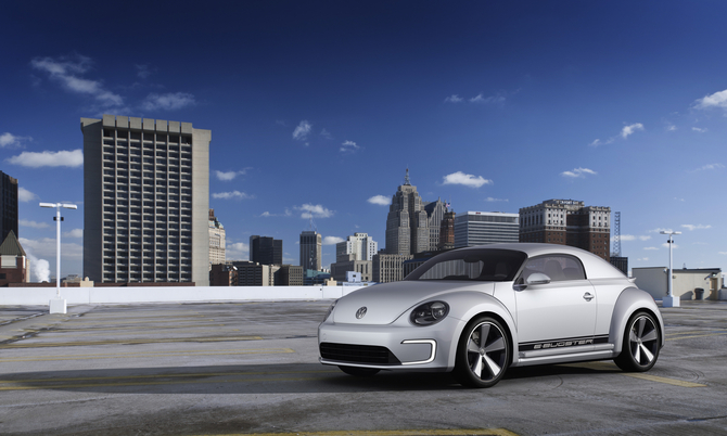 VW electrifies NAIAS with E-Bugster and Jetta Hybrid VW electrifies NAIAS with E-Bugster and Jetta Hybrid