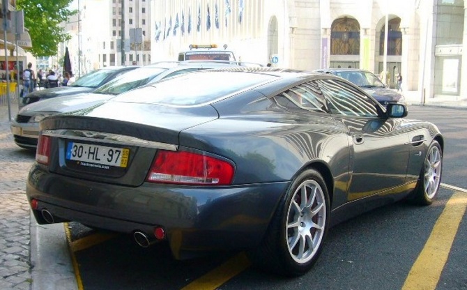 Aston Martin DB9 Aston Martin DB9