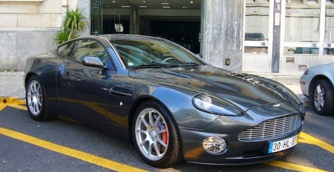 Aston Martin DB9 Aston Martin DB9