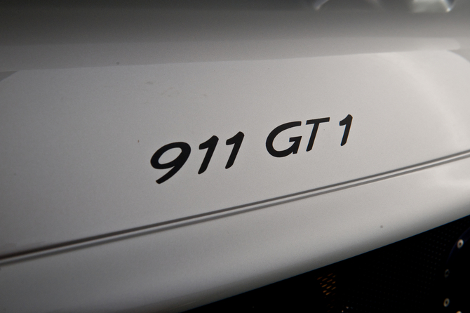 Porsche 911 GT1 Strassenversion Porsche 911 GT1 Strassenversion