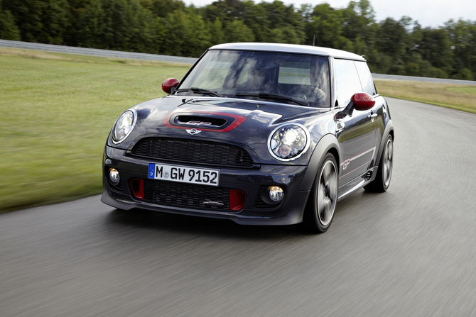O MINI JCW GP cumpriu uma volta ao circuito de Nürburgring em 8:23 O MINI JCW GP cumpriu uma volta ao circuito de Nürburgring em 8:23
