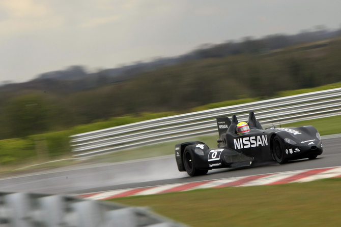 O Nissan DeltaWing está a apenas dois meses de se estrear em Le Mans, dentro de dois meses O Nissan DeltaWing está a apenas dois meses de se estrear em Le Mans, dentro de dois meses