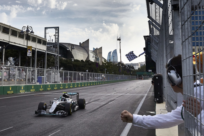 The Mercedes German dominated the race from start to finish and increased his lead over Hamilton in the championship standings The Mercedes German dominated the race from start to finish and increased his lead over Hamilton in the championship standings