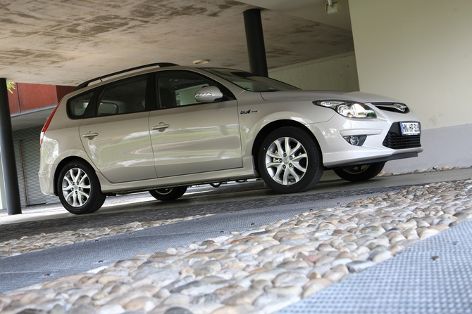 Hyundai i30 Hyundai i30