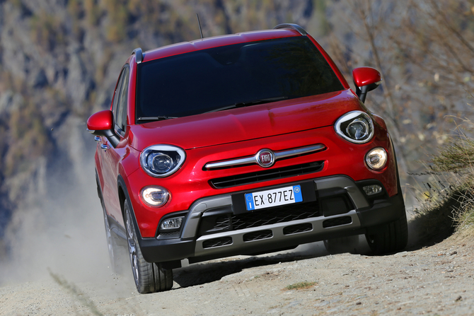 Fiat Fiat 500X 1.6 Multijet 16v 120 S&S Cross Plus Fiat Fiat 500X 1.6 Multijet 16v 120 S&S Cross Plus