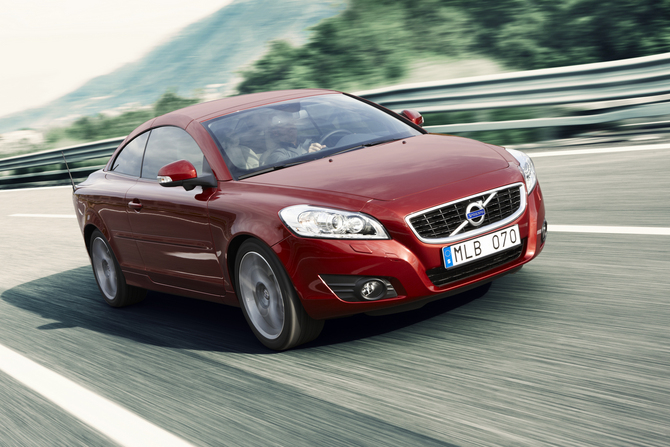 Volvo C70 D4 Kinetic Geartronic Volvo C70 D4 Kinetic Geartronic