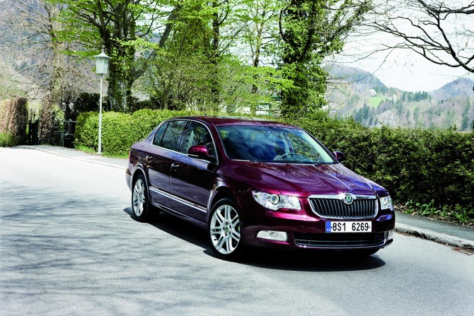 Skoda Superb 1.8I TSI DSG 7 Elegance Skoda Superb 1.8I TSI DSG 7 Elegance