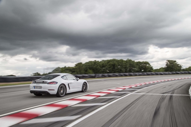 Porsche 718 Cayman S PDK Porsche 718 Cayman S PDK