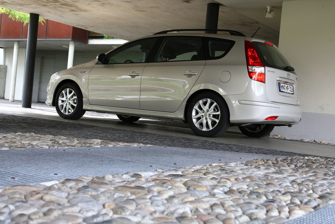 Hyundai i30 Hyundai i30