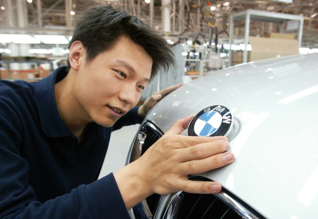 Luxury cars in China are a booming business Luxury cars in China are a booming business