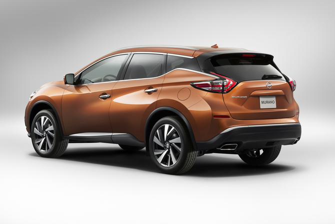 Compared to the previous generation, the new Murano is slightly lower, wider and longer Compared to the previous generation, the new Murano is slightly lower, wider and longer