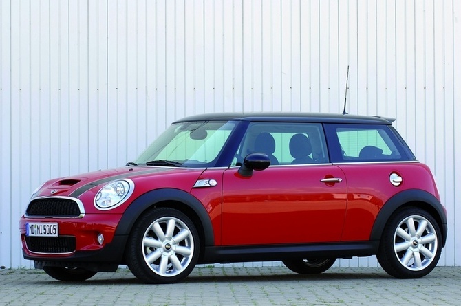 MINI (BMW) Cooper S MINI (BMW) Cooper S
