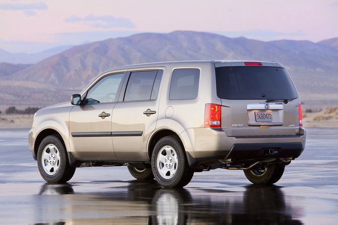 Honda Pilot LX 4WD 5-Spd AT Honda Pilot LX 4WD 5-Spd AT