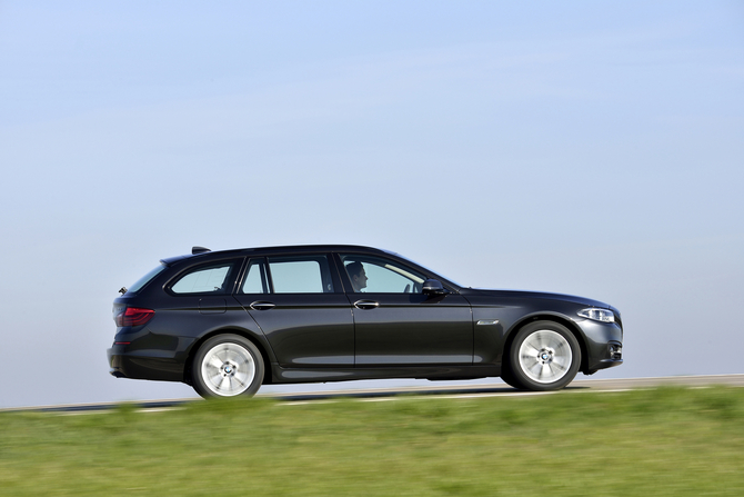 BMW 520d xDrive Touring Steptronic BMW 520d xDrive Touring Steptronic