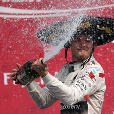 No regresso da Fórmula 1 ao México, 23 anos depois, foi a Nico Rosberg que coube festejar a vitória