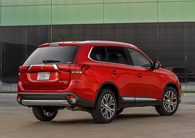 Mitsubishi did not reveal data on the range of engines available with the new Outlander Mitsubishi did not reveal data on the range of engines available with the new Outlander