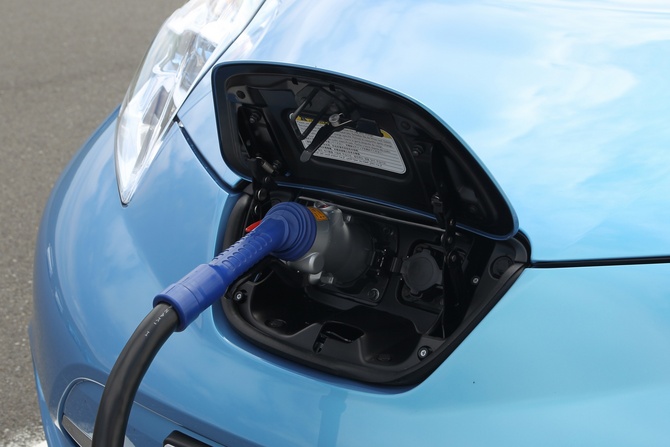 Nissan Developing Faster Charging Nissan Developing Faster Charging