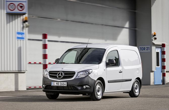 Mercedes-Benz Citan Combi Standard 109CDI/27 90 Mercedes-Benz Citan Combi Standard 109CDI/27 90