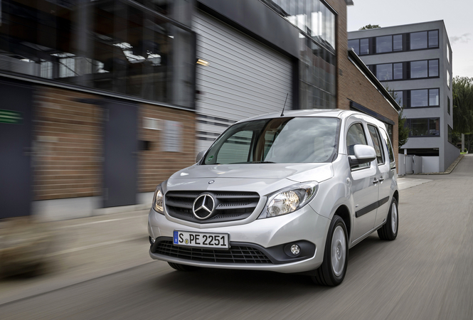 Mercedes-Benz Citan Combi Standard 111CDI/27 110 Mercedes-Benz Citan Combi Standard 111CDI/27 110
