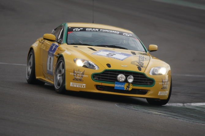 O Aston Martin GT4 serviu de inspiração para a edição especial O Aston Martin GT4 serviu de inspiração para a edição especial