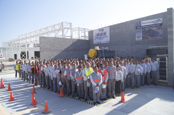 O primeiro veículo a ser produzido na nova infra-estrutura será o Sentra O primeiro veículo a ser produzido na nova infra-estrutura será o Sentra