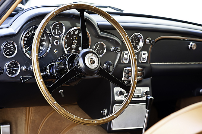 Aston Martin DB6 Vantage Aston Martin DB6 Vantage