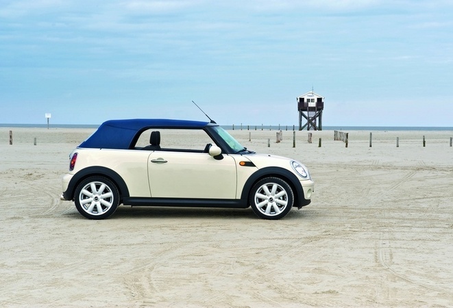MINI (BMW) Cooper Cabrio Automatic MINI (BMW) Cooper Cabrio Automatic