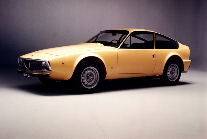 A versão concebida pela Zagato, 1300 Coupe GT Junior Z foi vendida entre 1969 e 1975 A versão concebida pela Zagato, 1300 Coupe GT Junior Z foi vendida entre 1969 e 1975