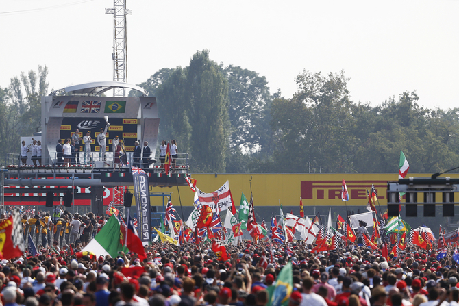 In the podium were Hamilton, Rosberg and Massa In the podium were Hamilton, Rosberg and Massa