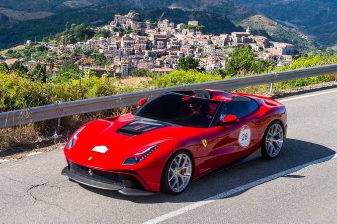 Ferrari F12 TRS Ferrari F12 TRS