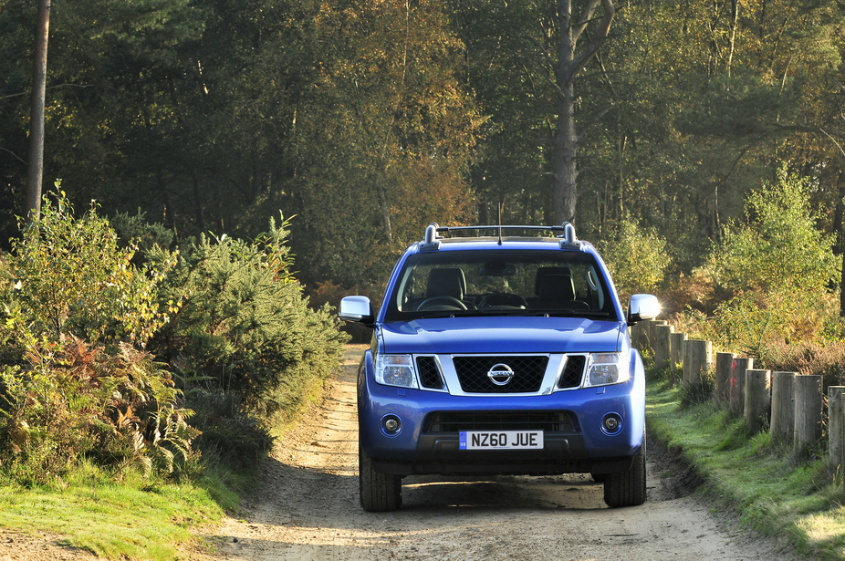 Nissan Navara 2.5 dCi 190hp 4x4 King Cab SE