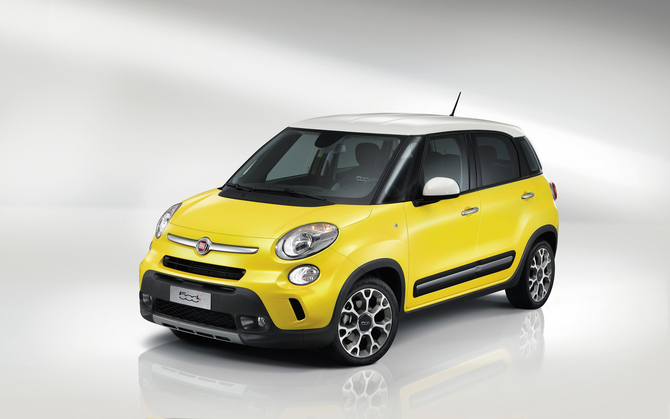 Fiat 500L Trekking 1.6 Multijet II Fiat 500L Trekking 1.6 Multijet II