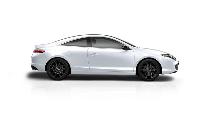 Renault Laguna Coupé 2.0 dCi FAP Initiale 4Control AT Renault Laguna Coupé 2.0 dCi FAP Initiale 4Control AT