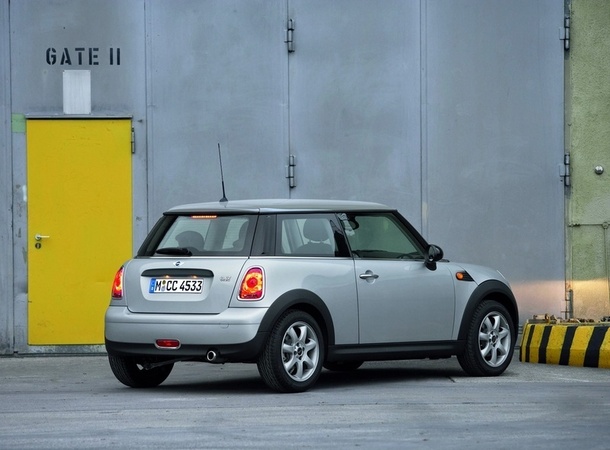 MINI (BMW) One MINI (BMW) One