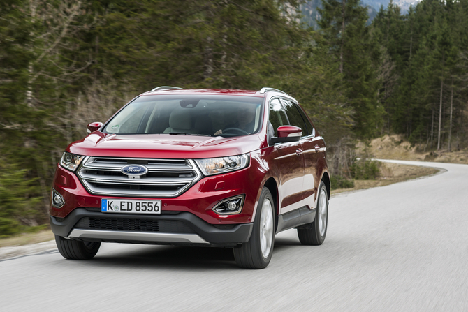 Ford Edge Titanium 2.0 TDCi 4x4 Ford Edge Titanium 2.0 TDCi 4x4