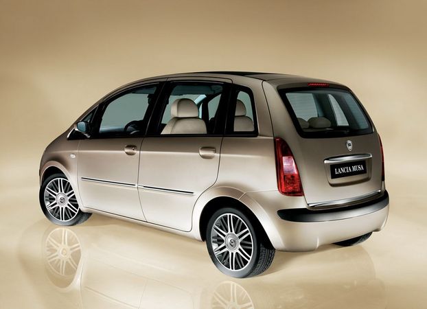 Lancia Musa 1.3 Multijet 95hp S&S Platino DFN Lancia Musa 1.3 Multijet 95hp S&S Platino DFN